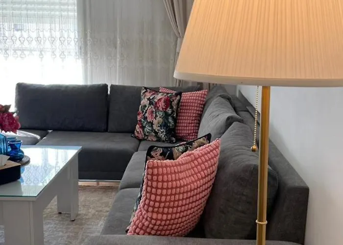 Schoene, Ruhige Neuwertige 127Qm Ferienwohnung